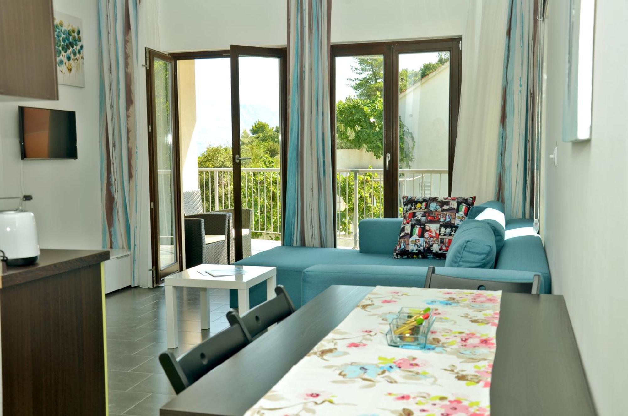 Lozna Residence Postira Extérieur photo